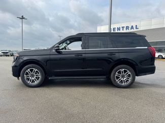 New 2026 Ford Expedition Active RWD video 3