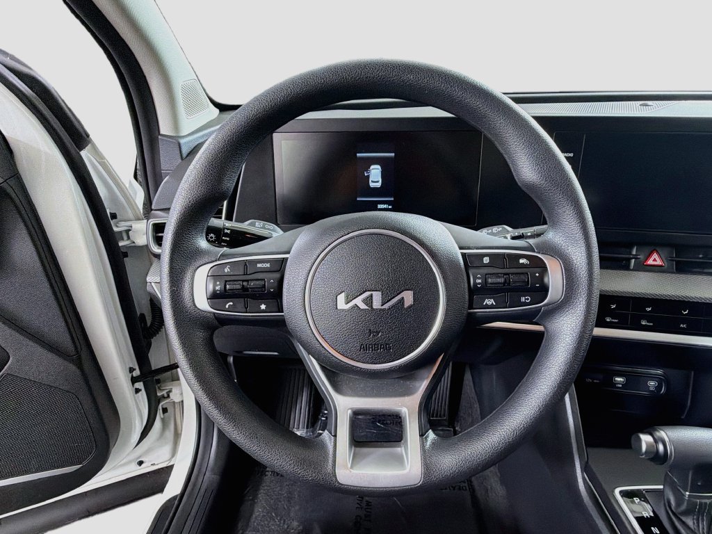 Used 2023 Kia Sportage LX AWD/4WD image 13