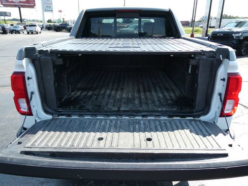 Used 2018 Chevrolet Silverado 1500 LTZ w/ High Desert Package AWD/4WD image 7