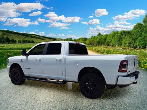 Used 2024 RAM 3500 Big Horn w/ Night Edition AWD/4WD image 4