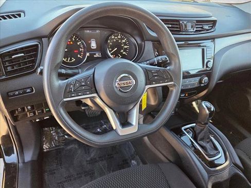Used 2021 Nissan Rogue Sport S image 10