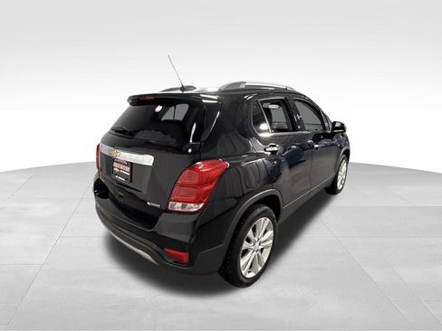 Used 2017 Chevrolet Trax Premier w/ Driver Confidence II Package AWD/4WD image 10