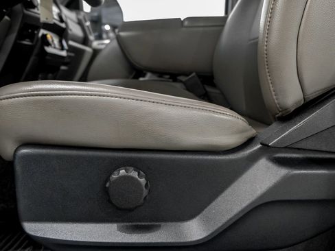 Used 2021 Ford F550 4x4 Crew Cab Super Duty w/ Power Equipment Group image 30