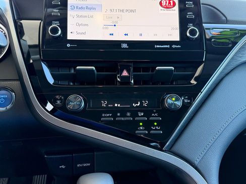 Used 2023 Toyota Camry XLE w/ Navigation Package image 12