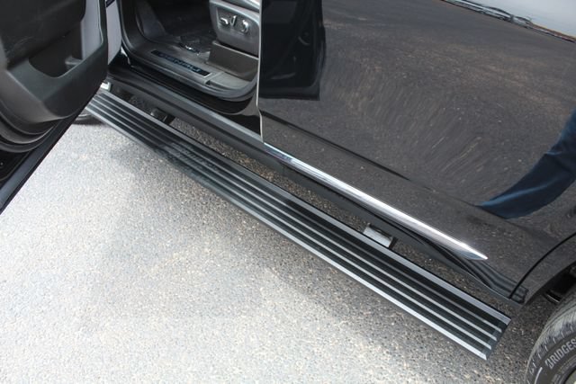 Used 2025 GMC Yukon Denali Ultimate w/ LPO, Floor Liner Package AWD/4WD image 12