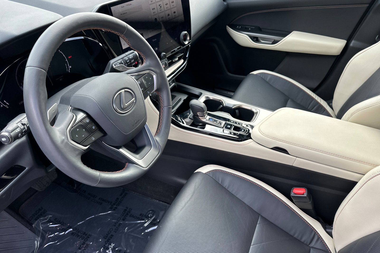 Used 2023 Lexus NX 350 AWD image 4