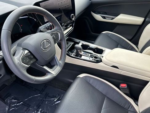 Used 2023 Lexus NX 350 AWD image 4