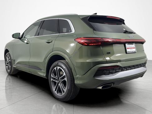 Used 2025 Audi Q5 Premium w/ 19" Wheel Package image 3