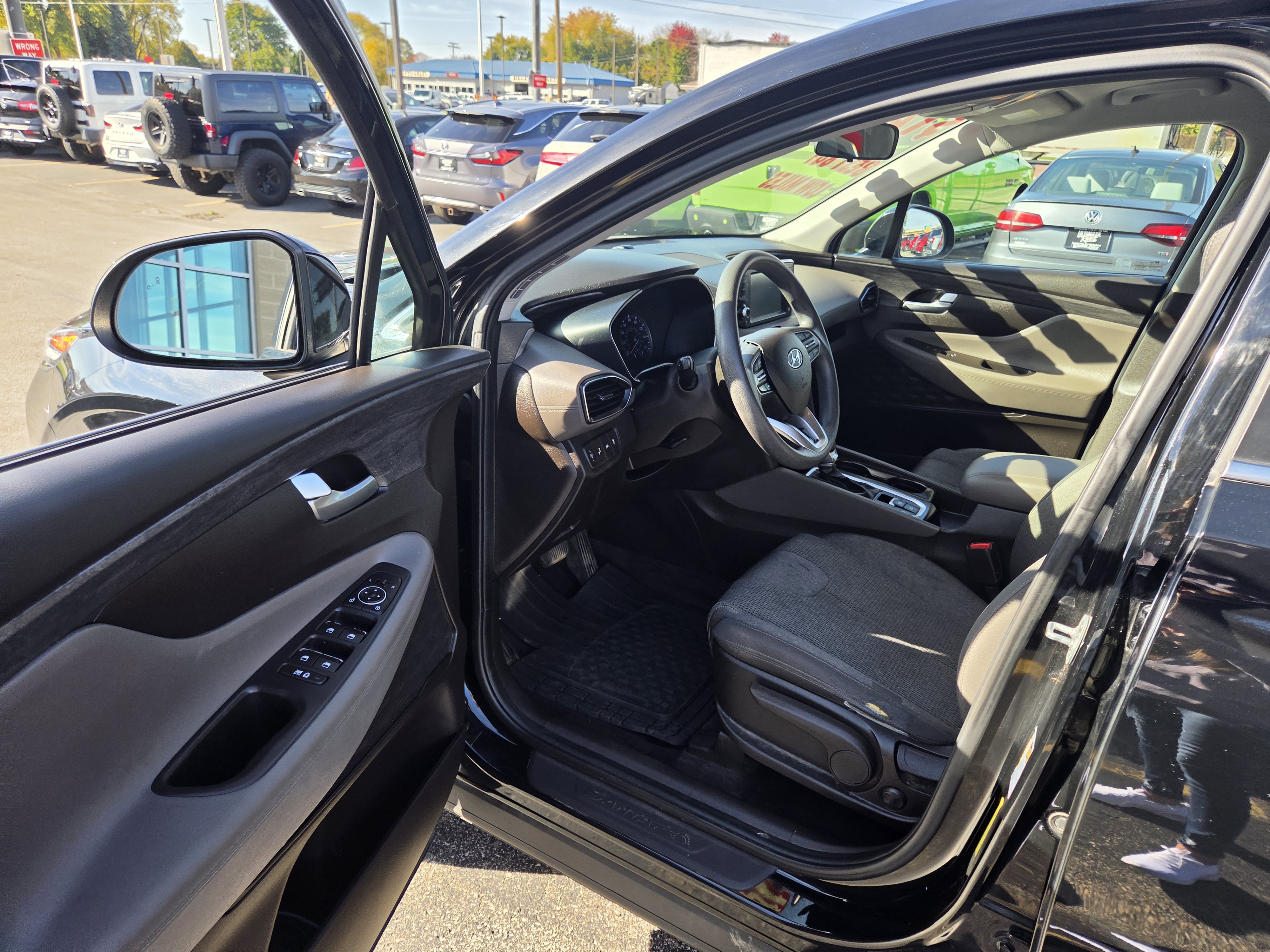 Used 2019 Hyundai Santa Fe SE FWD image 5