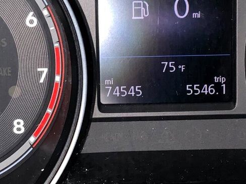 Used 2018 Volkswagen Atlas SE image 25