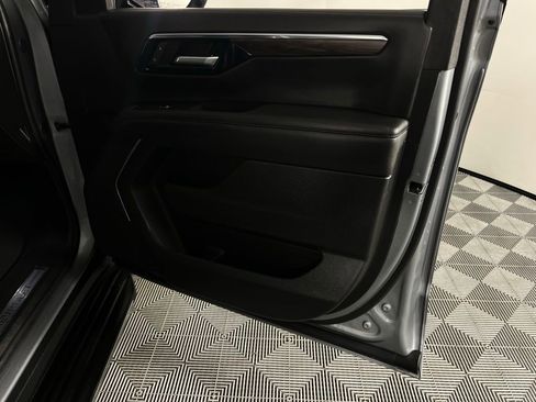 Used 2025 Chevrolet Tahoe LT image 34