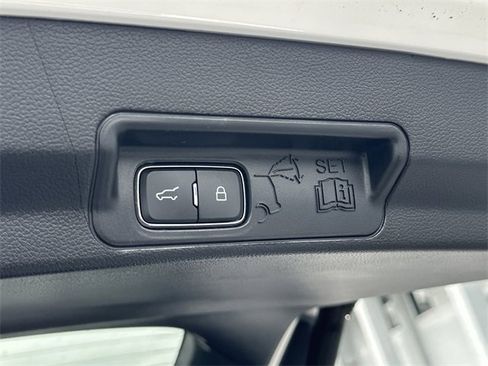 Used 2021 Ford Explorer XLT w/ Equipment Group 202A image 32