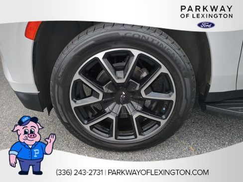Used 2024 Chevrolet Suburban RST w/ Luxury Package AWD/4WD image 10