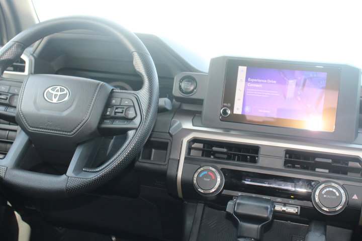 Certified 2025 Toyota Tacoma SR5 AWD/4WD image 22