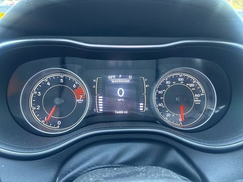 Used 2021 Jeep Cherokee Latitude image 23