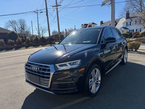 Used 2018 Audi Q5 2.0T Premium Plus w/ Premium Plus Package image 3