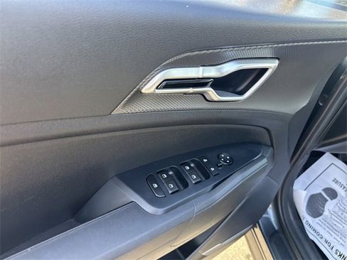 Used 2023 Kia Sportage LX image 15