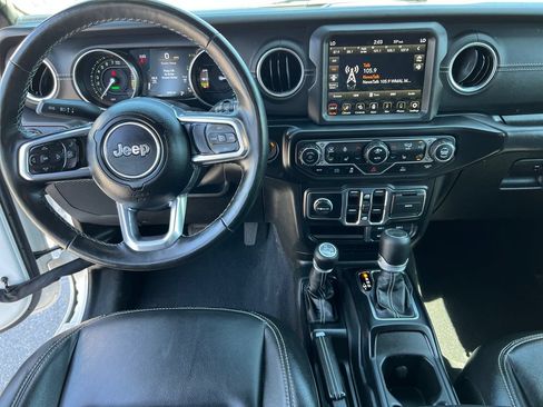 Used 2023 Jeep Wrangler Unlimited Sahara w/ Cold Weather Group AWD/4WD image 12