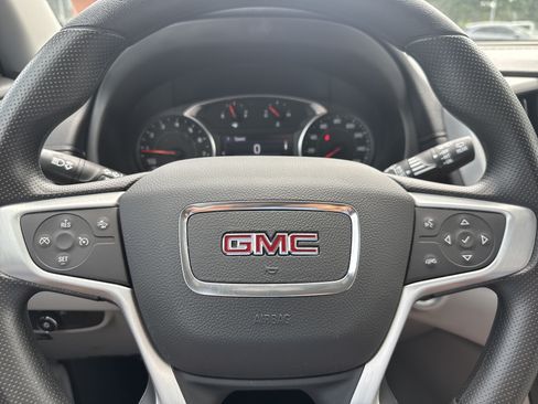 Used 2024 GMC Terrain SLE FWD image 15