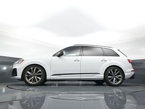 Used 2023 Audi SQ7 Premium Plus AWD/4WD image 25