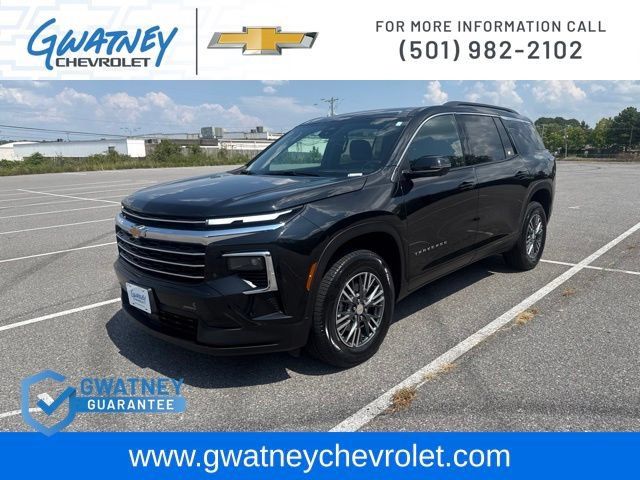 Used 2024 Chevrolet Traverse LT FWD image 1