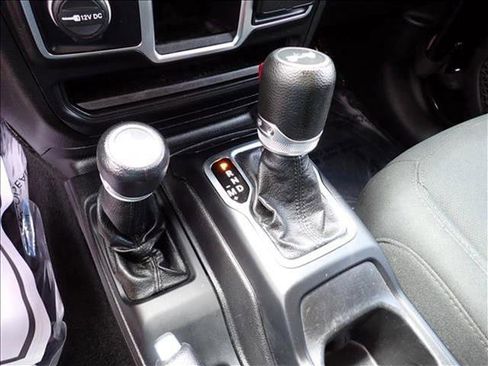 Used 2021 Jeep Wrangler Unlimited Sport image 14