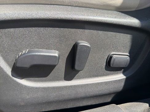 Used 2022 Nissan Rogue Sport SV image 12