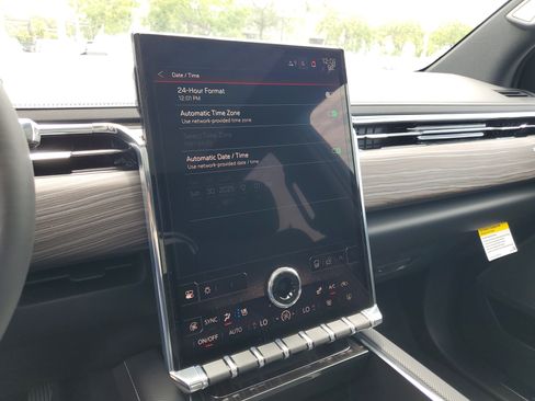 New 2025 GMC Sierra EV Denali AWD/4WD image 16