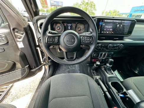 Used 2024 Jeep Wrangler Sport AWD/4WD image 20