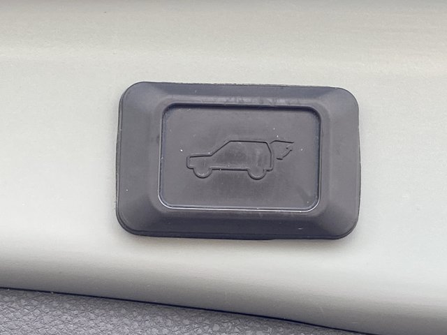 Used 2019 Toyota RAV4 Adventure w/ Cold Weather Package AWD/4WD image 7