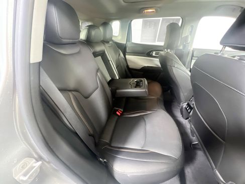 Used 2022 Jeep Compass Limited w/ Elite Group AWD/4WD image 28