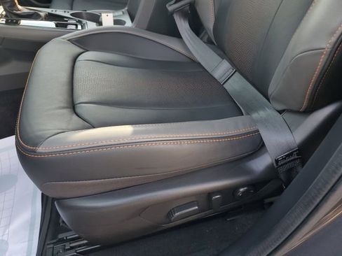 Certified 2024 Subaru Crosstrek 2.5i Limited w/ Crosstrek Mirror Package AWD/4WD image 19