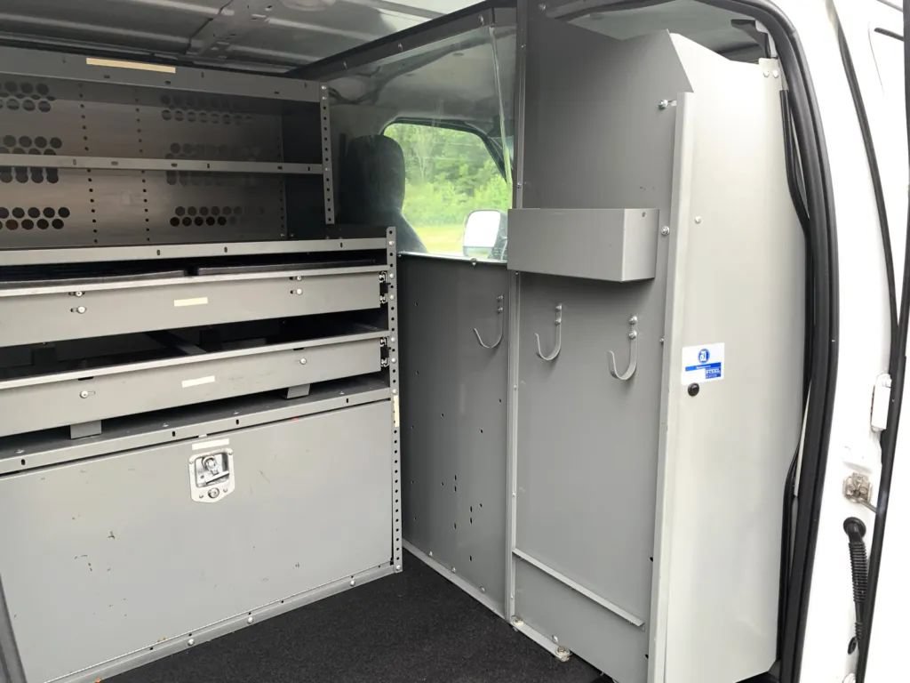 Used 2010 Ford E-250 and Econoline 250 RWD image 12