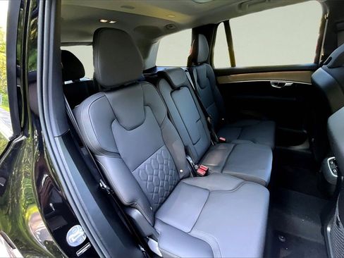 New 2026 Volvo XC90 B6 Plus w/ Protection Package Premier image 9