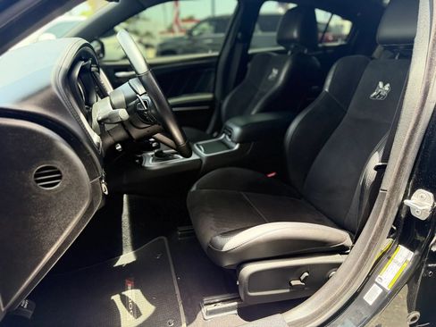 Used 2022 Dodge Charger Scat Pack RWD image 33