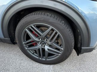 Used 2025 Ford Explorer ST video 3