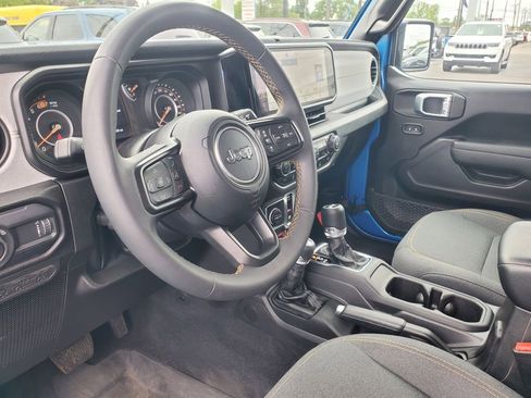 Used 2024 Jeep Wrangler Sport AWD/4WD image 9