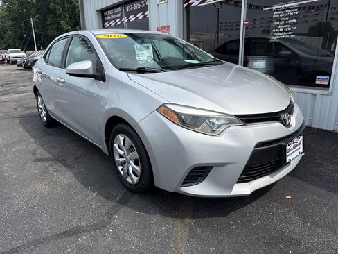 Used 2016 Toyota Corolla LE FWD image 1