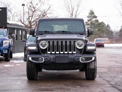 Used 2019 Jeep Wrangler Unlimited Sahara w/ Uconnect 4C Nav & Sound Group image 2