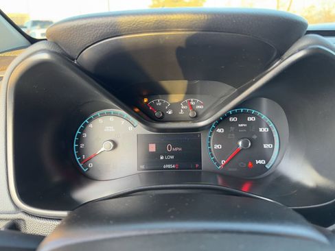 Used 2021 Chevrolet Colorado Z71 w/ Z71 Midnight Edition image 13