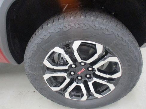New 2026 GMC Canyon AT4 w/ Technology Plus Package image 5