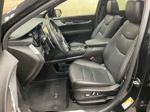 Used 2022 Cadillac XT5 Sportv w/ Technology Package AWD/4WD image 6