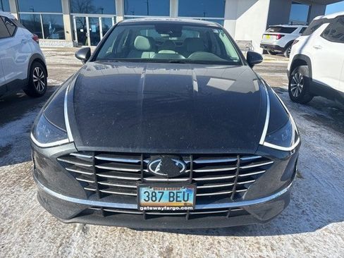 Used 2022 Hyundai Sonata SE image 2