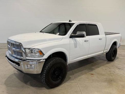 Used 2017 RAM 3500 Laramie w/ Convenience Group AWD/4WD image 2