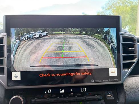 Used 2023 Toyota Tundra SR5 w/ SR5 Premium Package AWD/4WD image 29
