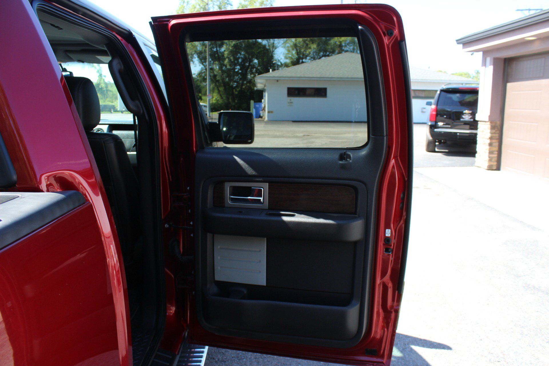 Used 2014 Ford F150 Lariat w/ Equipment Group 502A Luxury AWD/4WD image 36