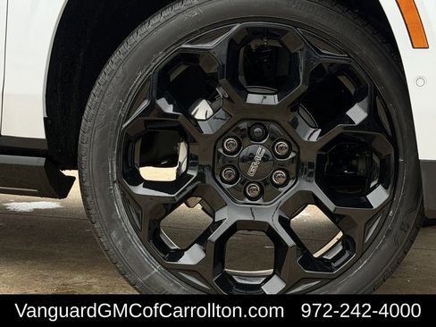 New 2026 GMC Yukon XL Denali w/ Denali Reserve Package AWD/4WD image 9