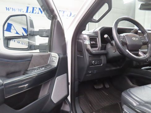 Used 2025 Ford F250 Platinum image 61