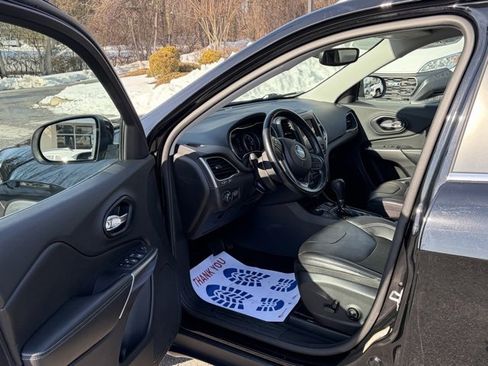 Used 2021 Jeep Cherokee Latitude Plus w/ Sun & Sound Group image 14