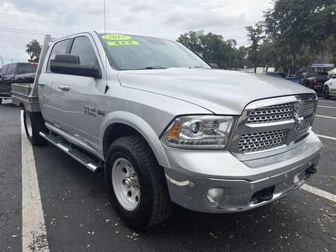 Used 2017 RAM 1500 Laramie w/ Convenience Group image 7